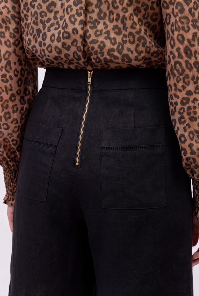 Bermuda Linen Short In Black
