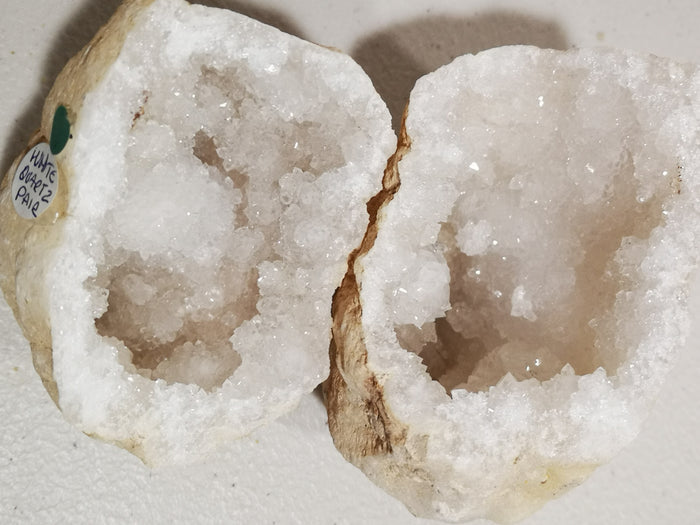 Earthstore® Calcite Selenite Quartz Split Cracked Geodes - 10-16 cm