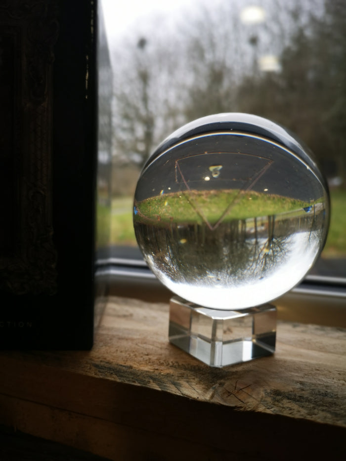 Earthstore® Cindy Grundsten Crystal Ball - gazing or crystal visioning, manifest, scrying