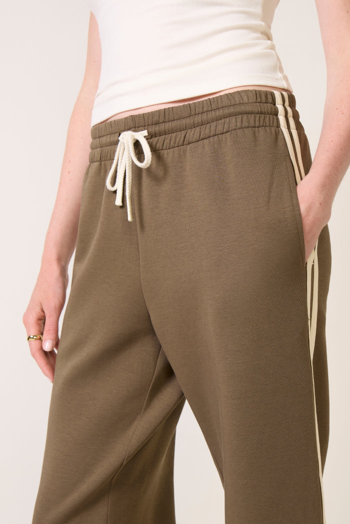 Claud Travel Track Pant