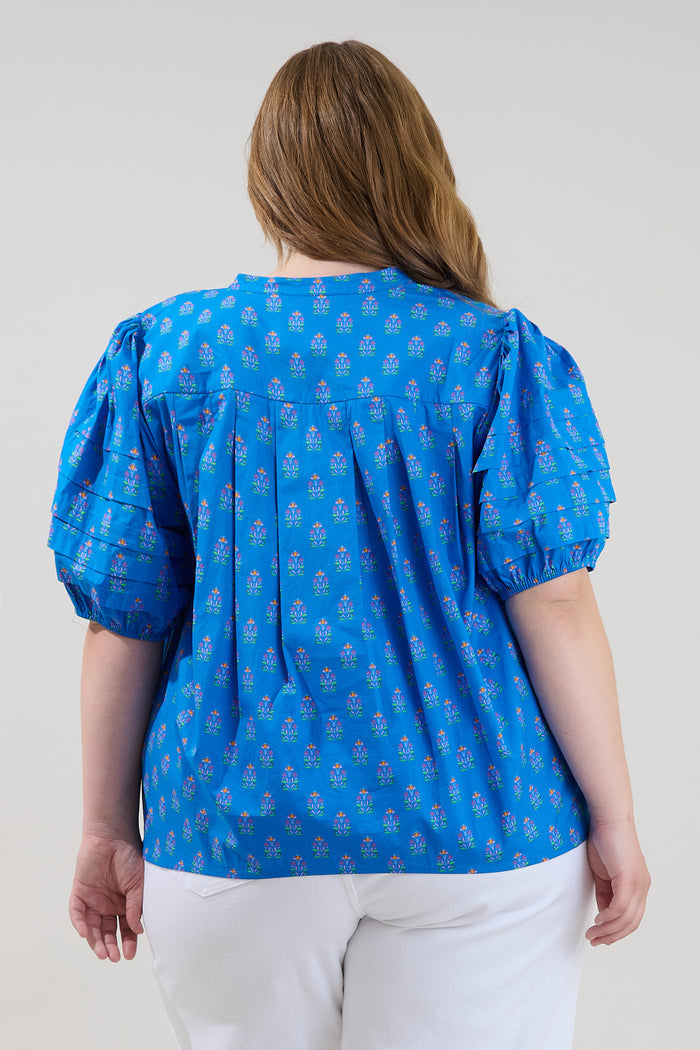 Court Button Down Top Raidy Floral Curve