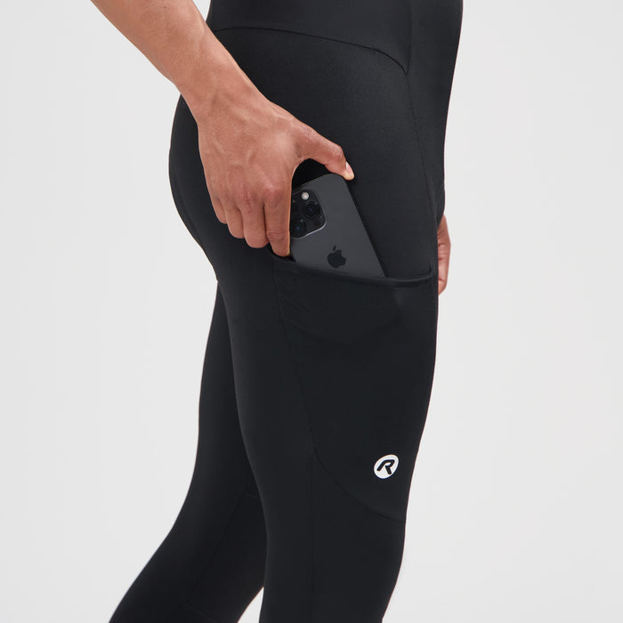 Detail van Rogelli Distance II lange fietsbroek heren zwart met zakken zijkant.