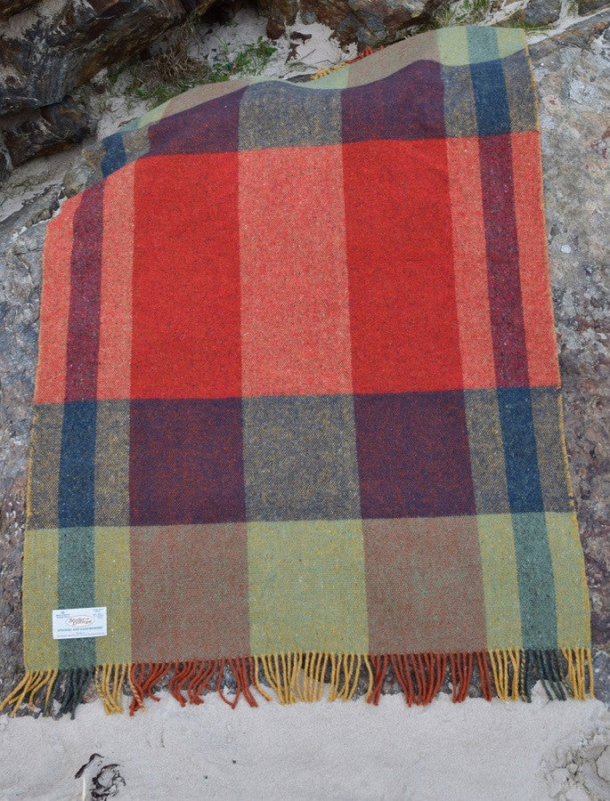 Donegal Tweed Mediterranean Fringed Throw - Rose #color_rose