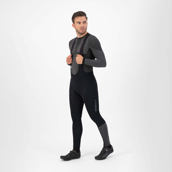 Rogelli Essential Hi Vis lange fietsbroek heren zwart gedragen totaalshot.