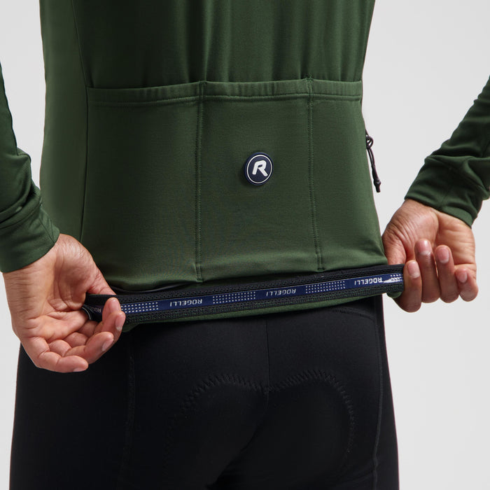 Detail van Rogelli Essential II fietsshirt heren groen lange mouw achterkant.