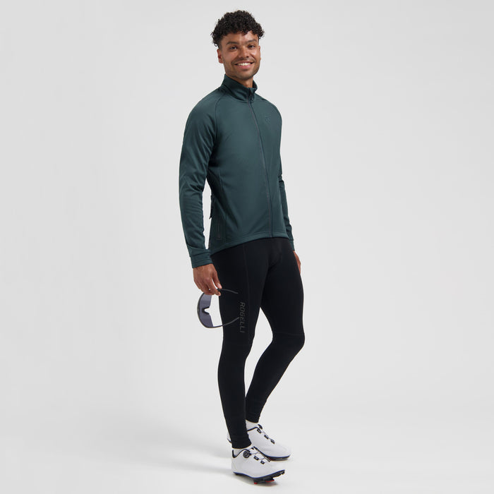 Rogelli Essential II fietsjack heren blauw gedragen totaalshot.