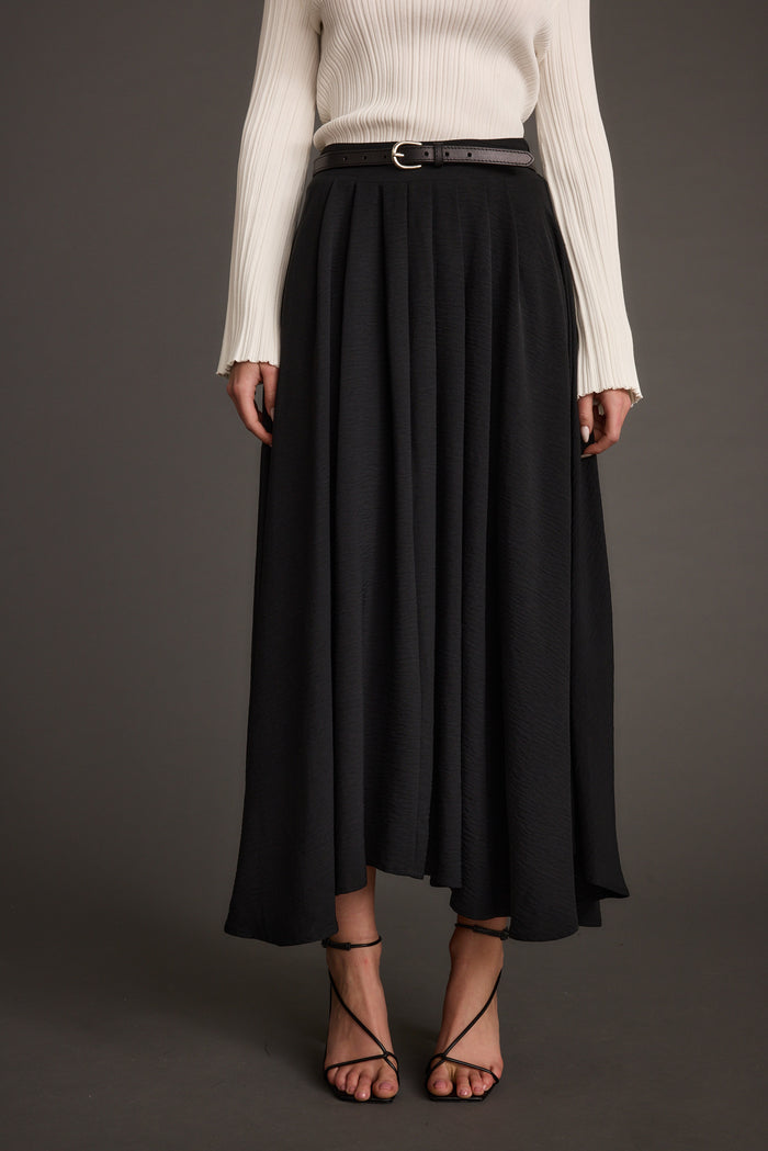 Black midi skirt with elegant accents, a black lace skirt essential.