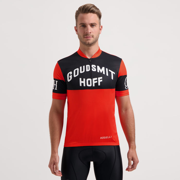 Rogelli Goudsmit fietsshirt heren rood korte mouw gedragen voorkant.