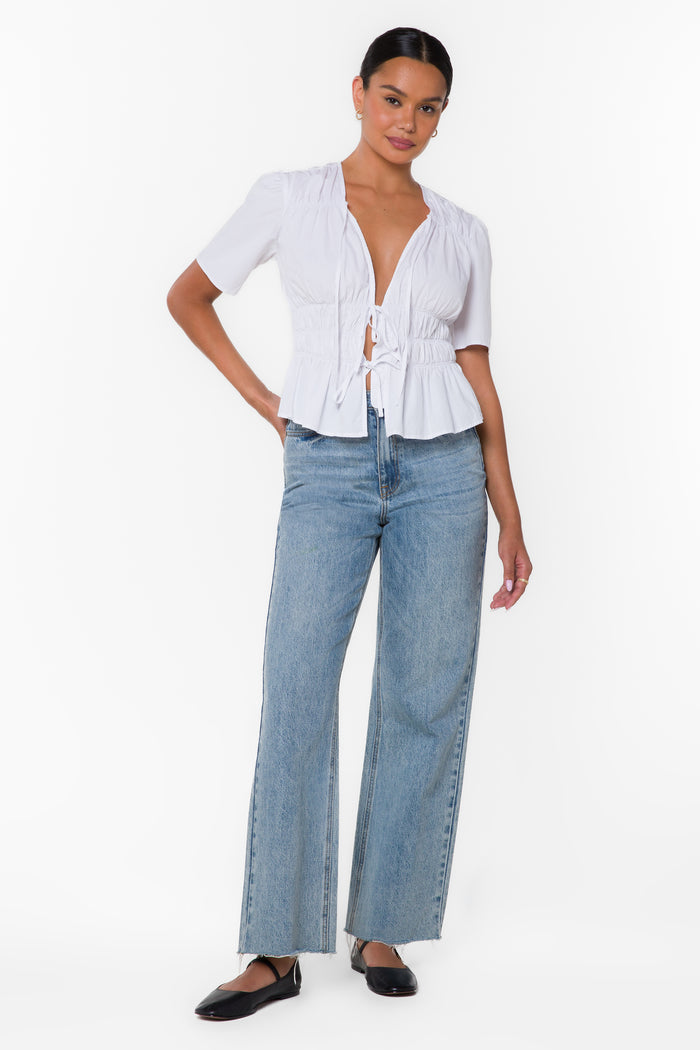 Kinsley Optic White Top
