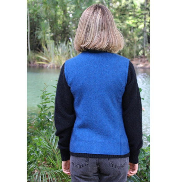 Zip Vest in colour Lagoon