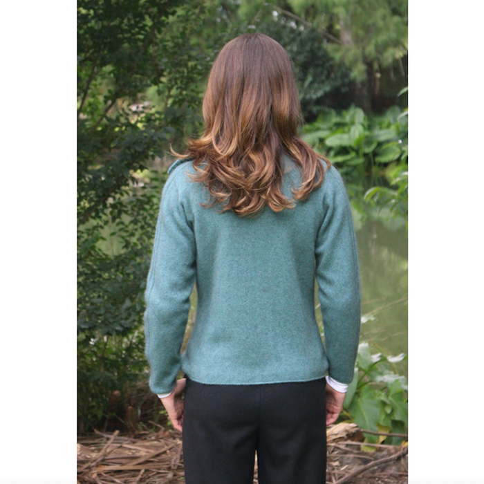 Lothlorian Merino - Possum Offset Cable Jacket (9825)Sage