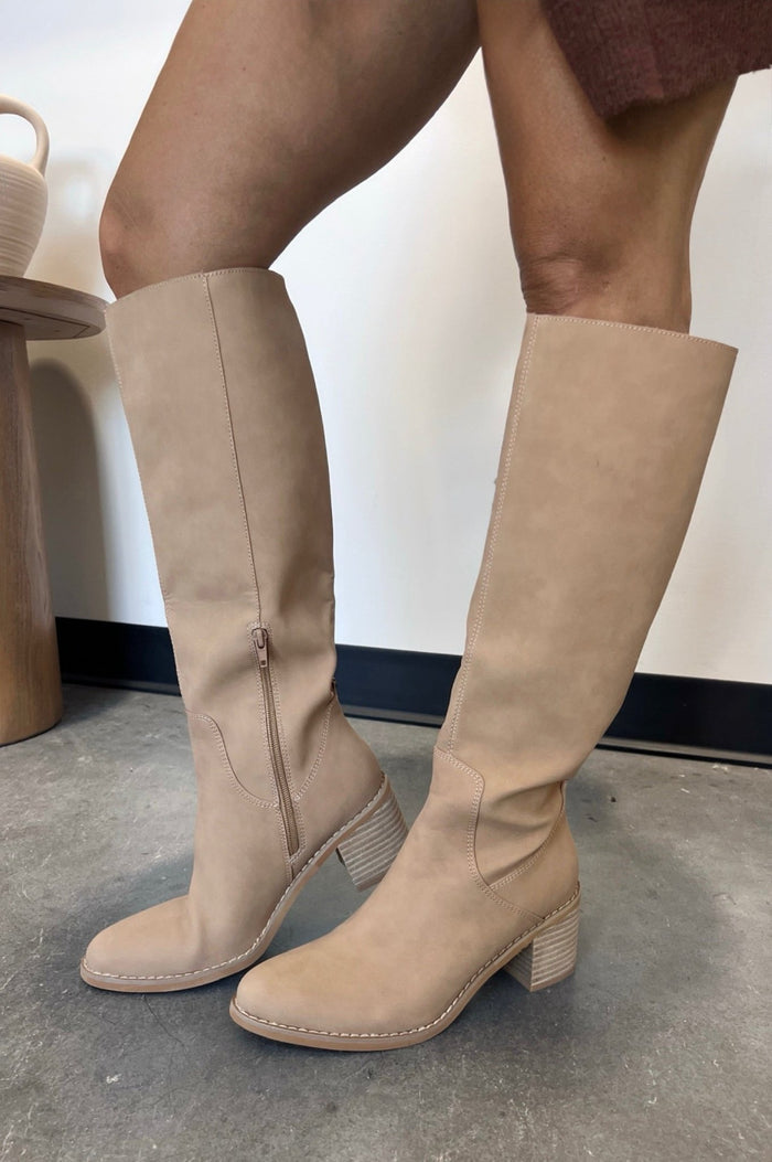 Maple Crest Boots