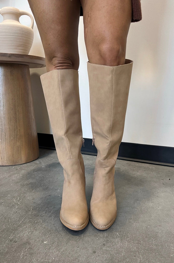 Maple Crest Boots