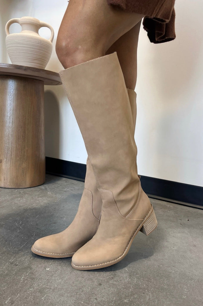 Maple Crest Boots