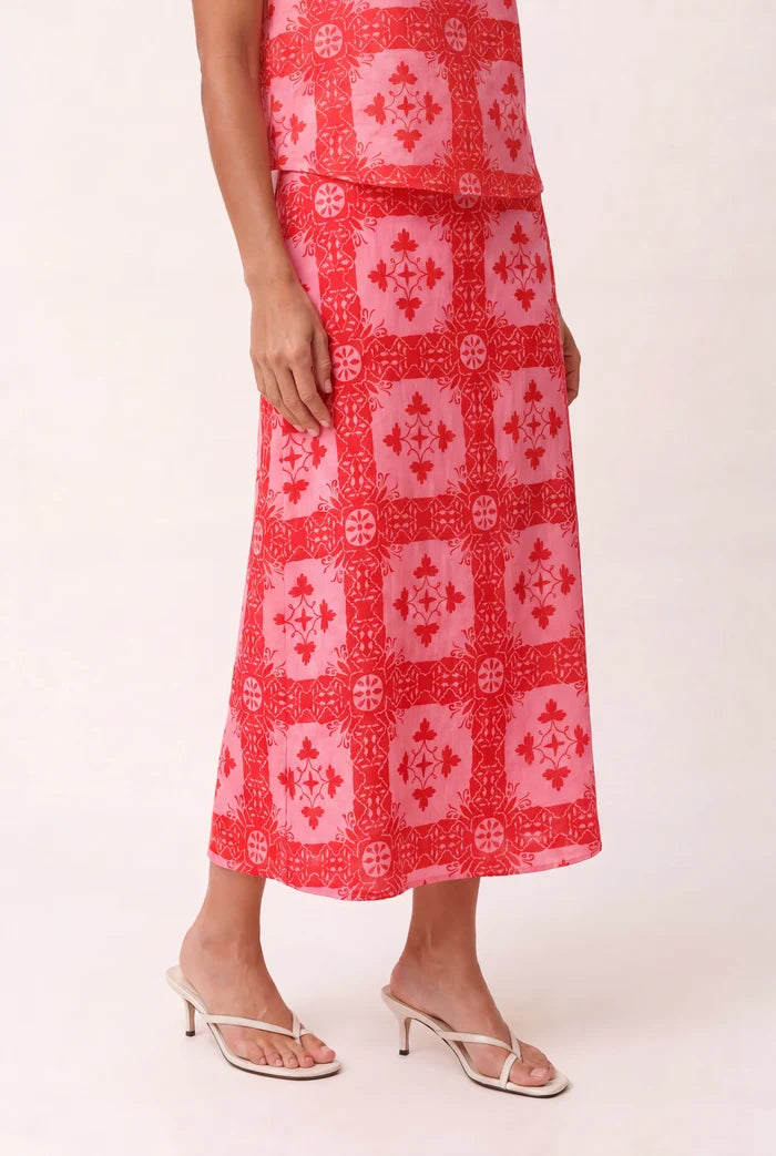 Margo Linen Top In Granada
