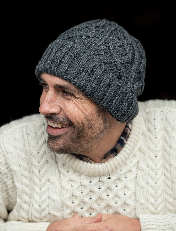 Men's Aran Super Soft Merino Wool Hat - Slate Grey #color_slate-grey
