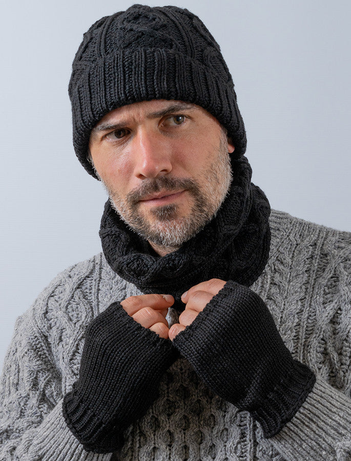 Men's Aran Super Soft Merino Wool Hat  - Black #color_black
