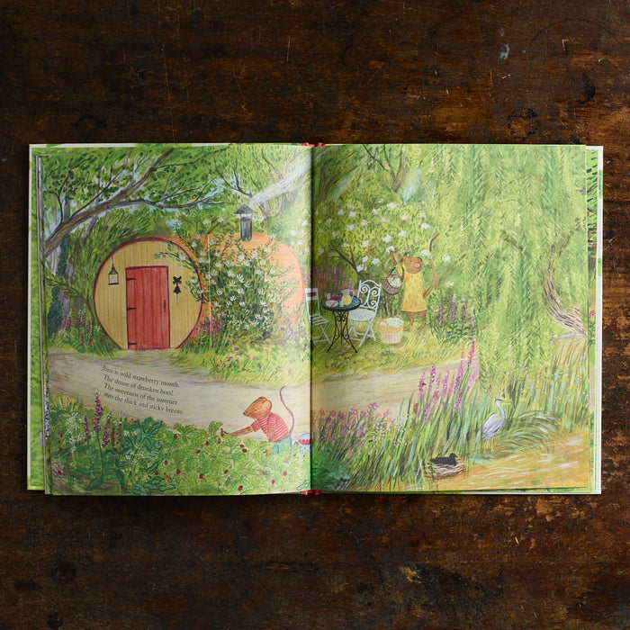 Mouse' Wood: A Year in Nature
