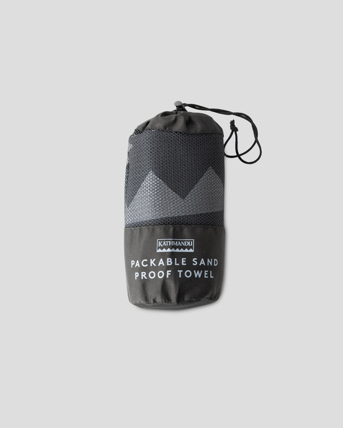 B2146_942_tp_packable_sand_proof_towel_b_2000x2500_9ccac2e_1762482302000