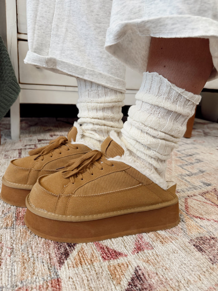 Ribbed Ruffle Warmer Socks