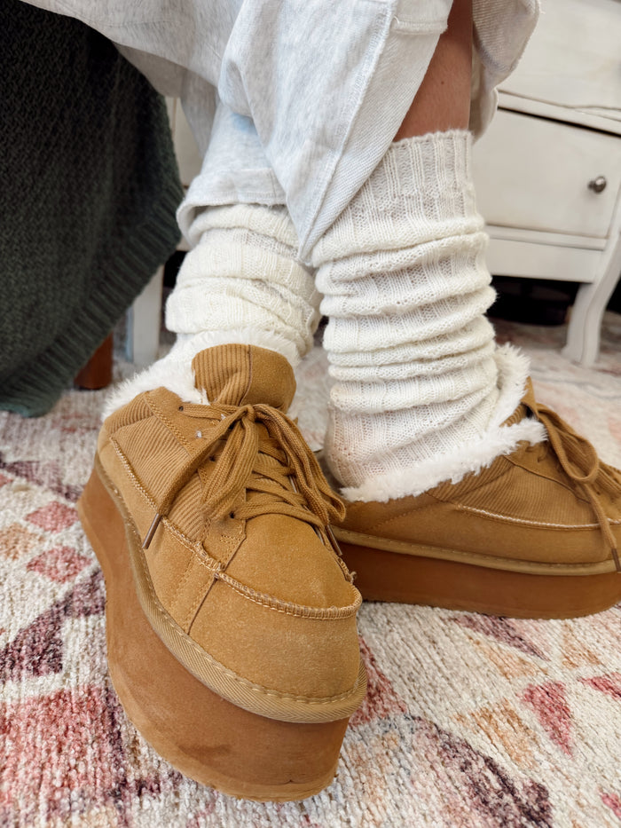 Ribbed Ruffle Warmer Socks