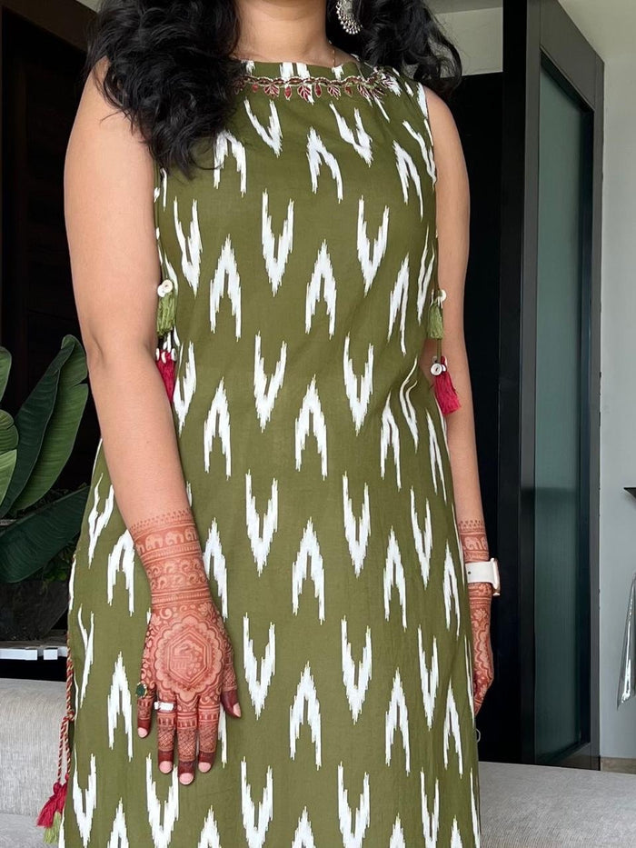 Roshni Sleeveless Cotton Tassel Kurta- Ikkat Green