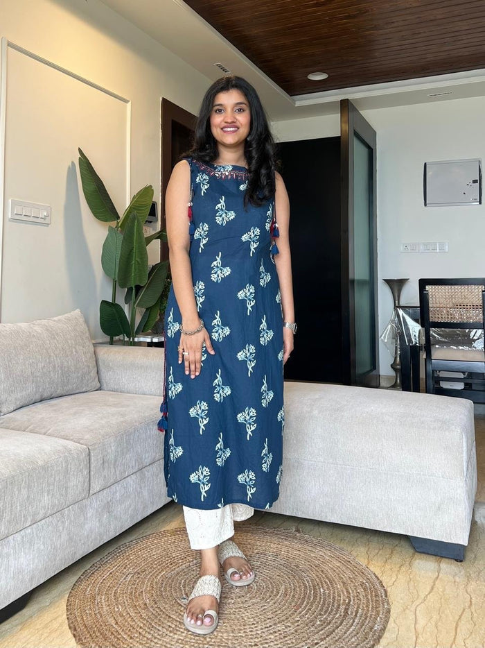 Roshni Sleeveless Cotton Tassel Kurta- Indigo