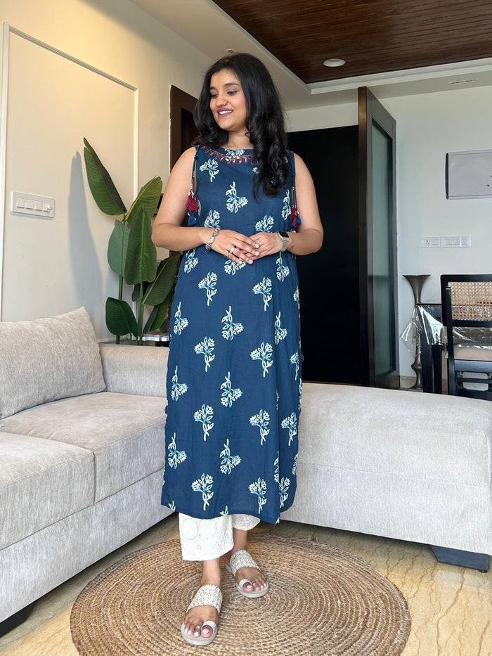 Roshni Sleeveless Cotton Tassel Kurta- Indigo