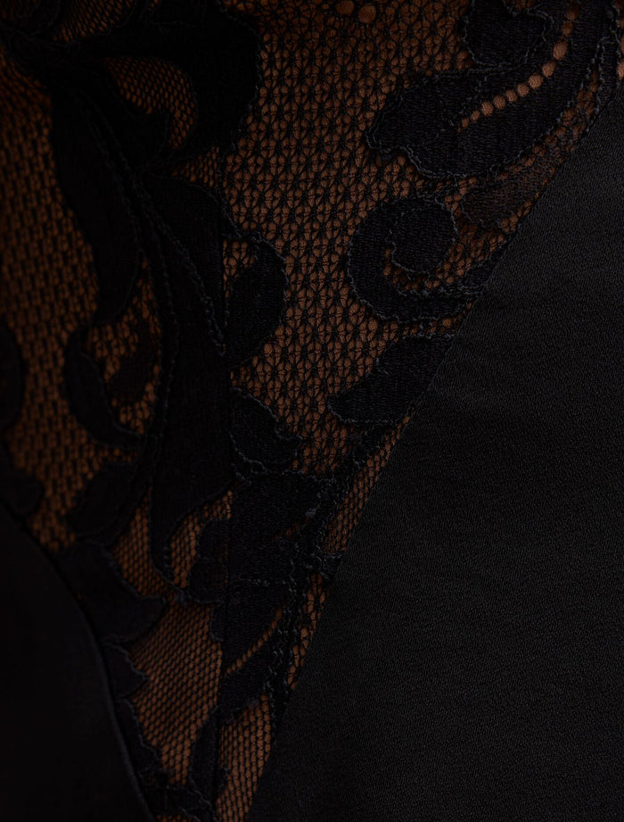 Salome V Neck Lace Maxi Dress Forever New