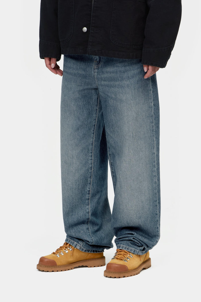 W Arin Pant